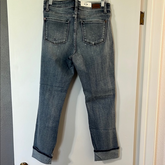 Judy Blue Ripped Cropped Jeans in Dark Wash - Picture 9 of 11